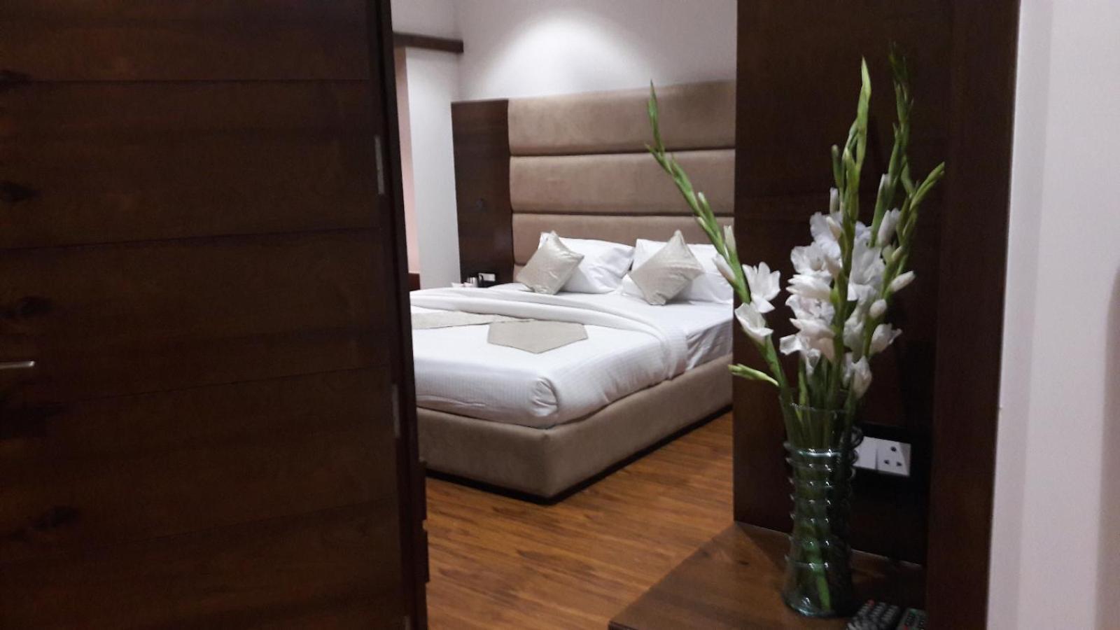 Hotel Samdareeya Pvt Ltd 贾巴尔普尔 外观 照片